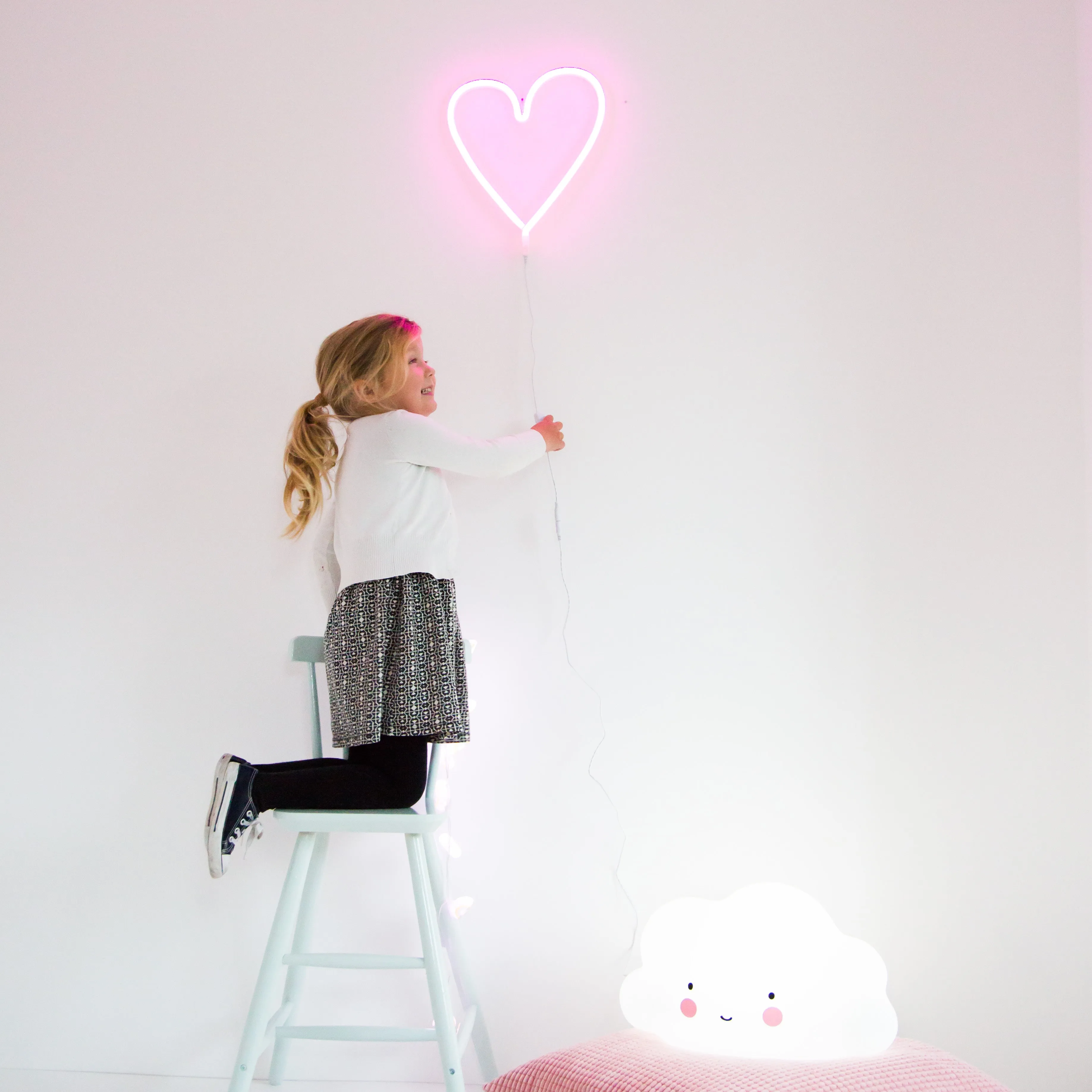 A Little Lovely Company Neon Style Light Heart Pink