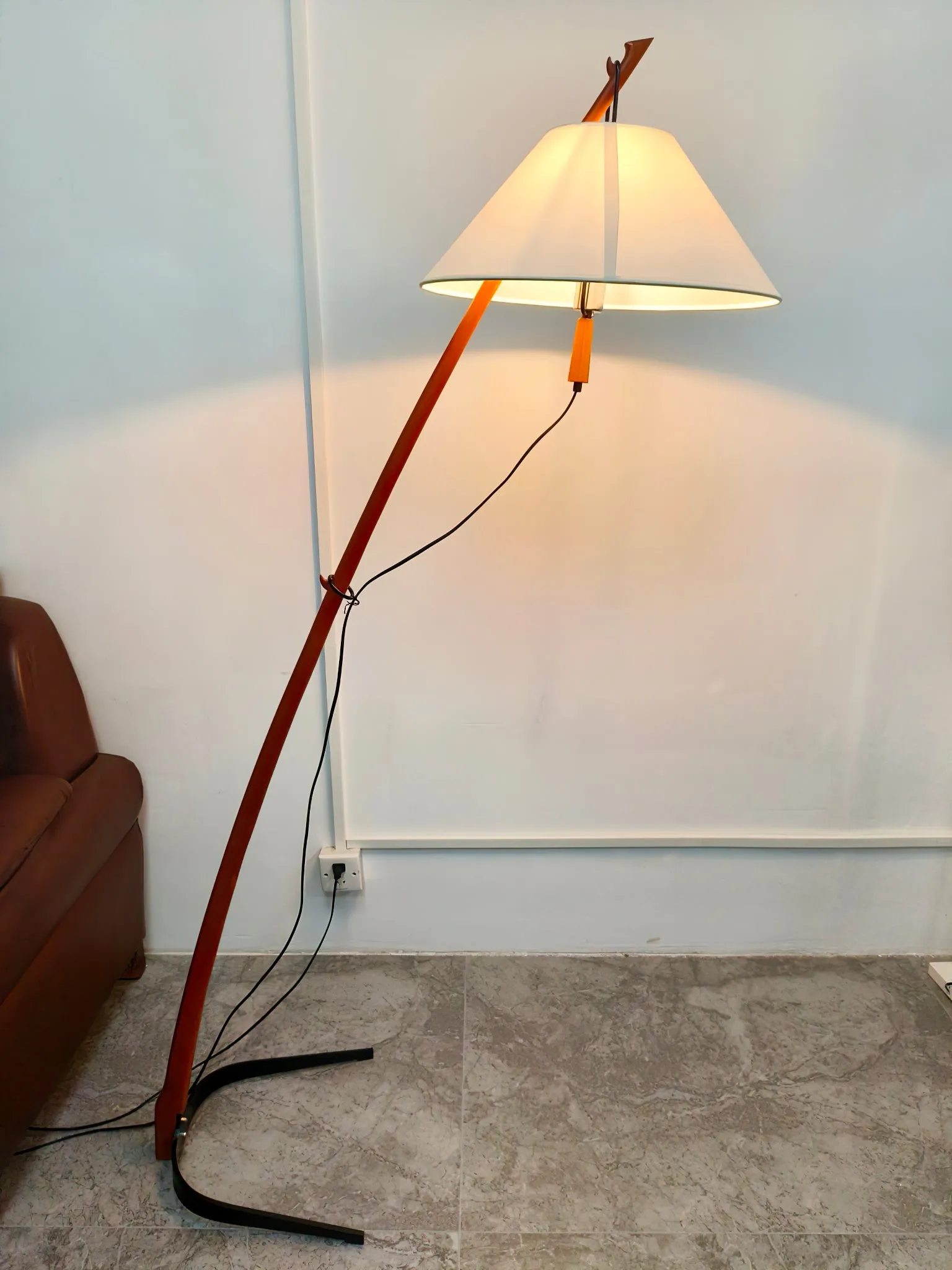 Dornstab Floor Lamp