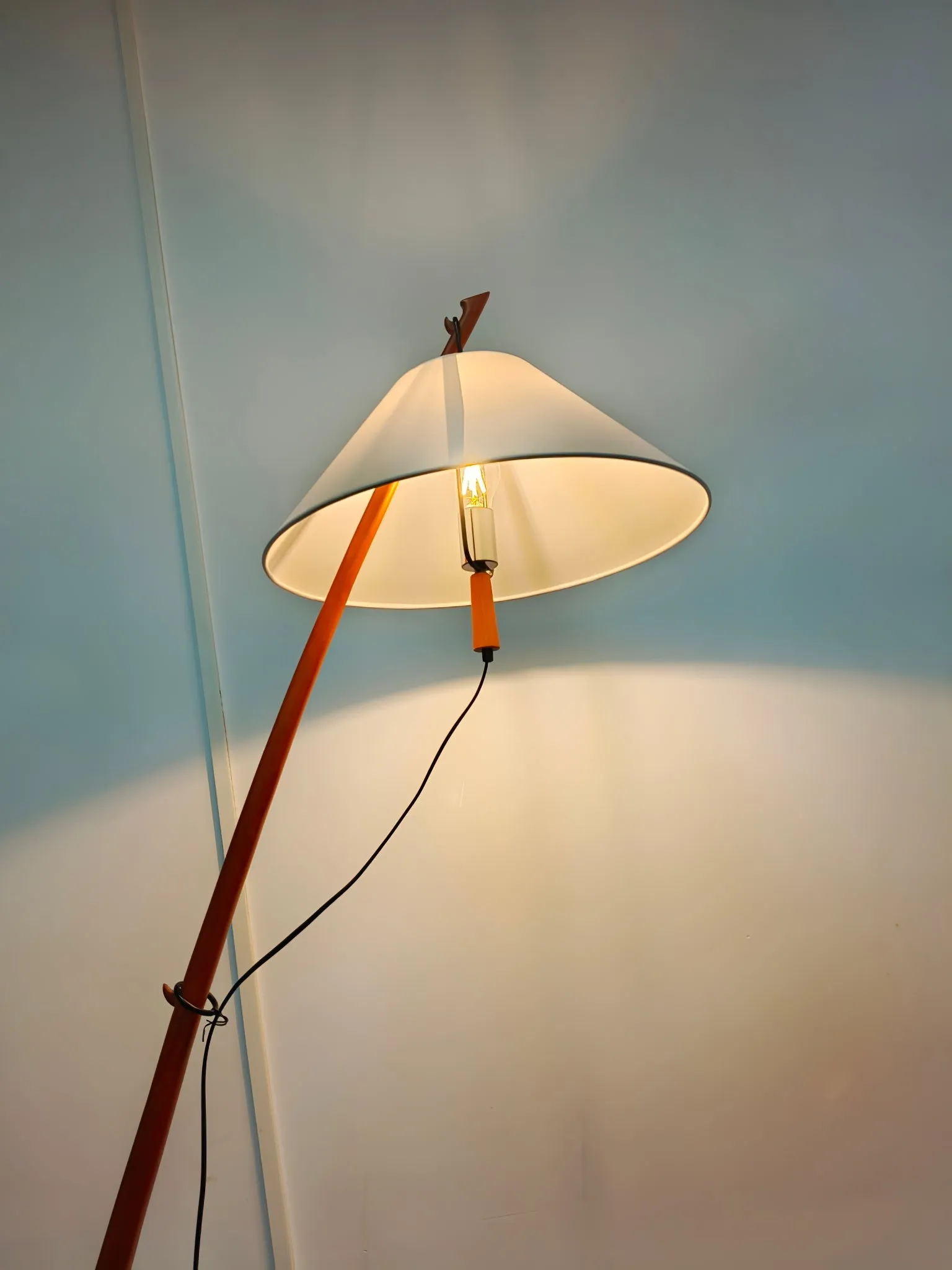 Dornstab Floor Lamp