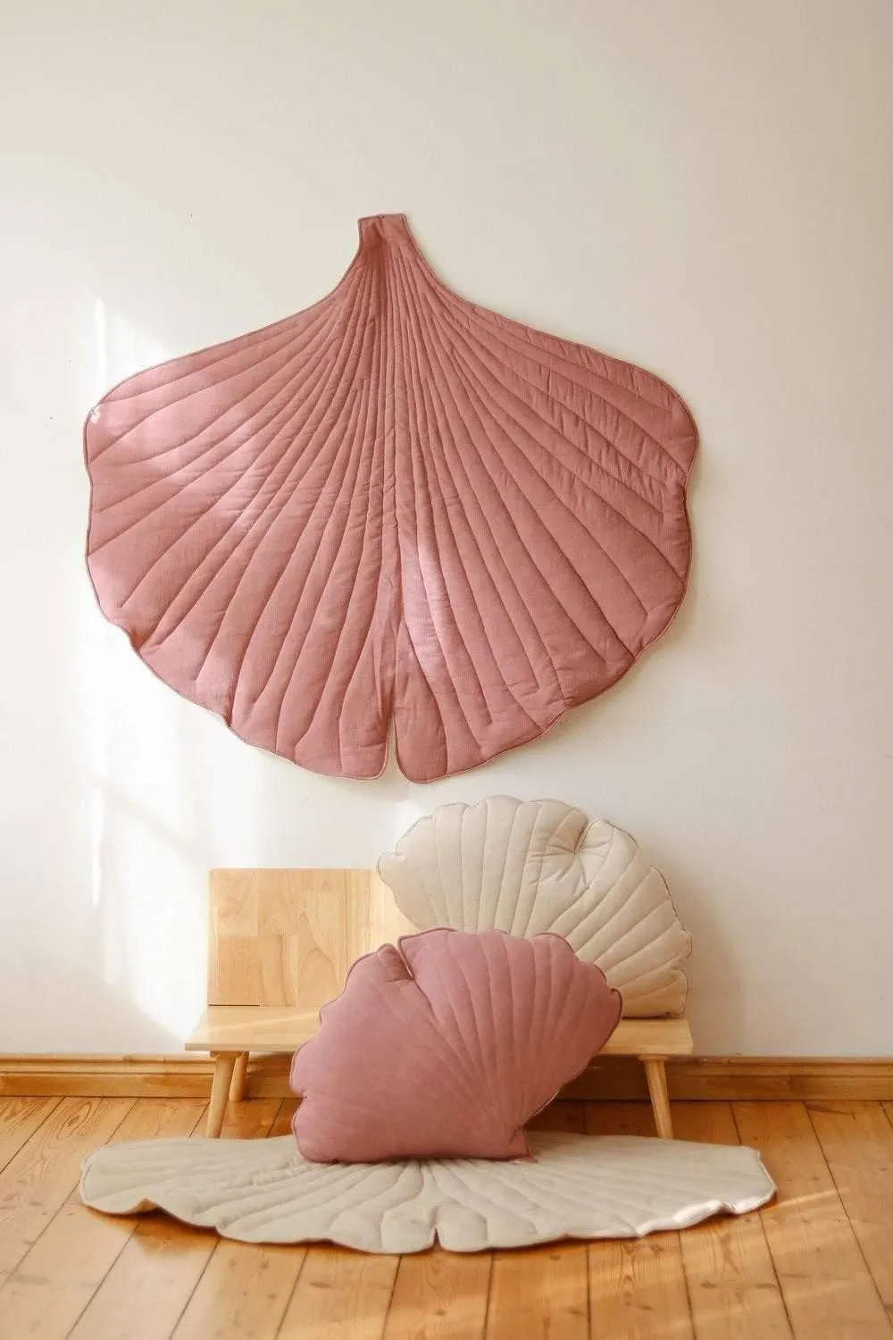 Linen Dirty Pink Ginkgo Leaf Mat