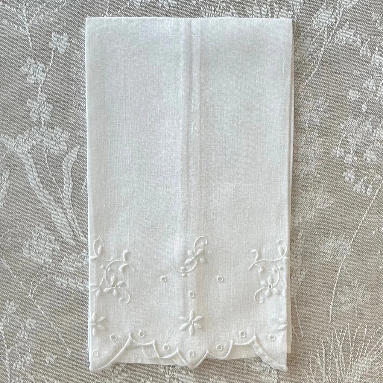 Madeira Embroidered Guest Towels