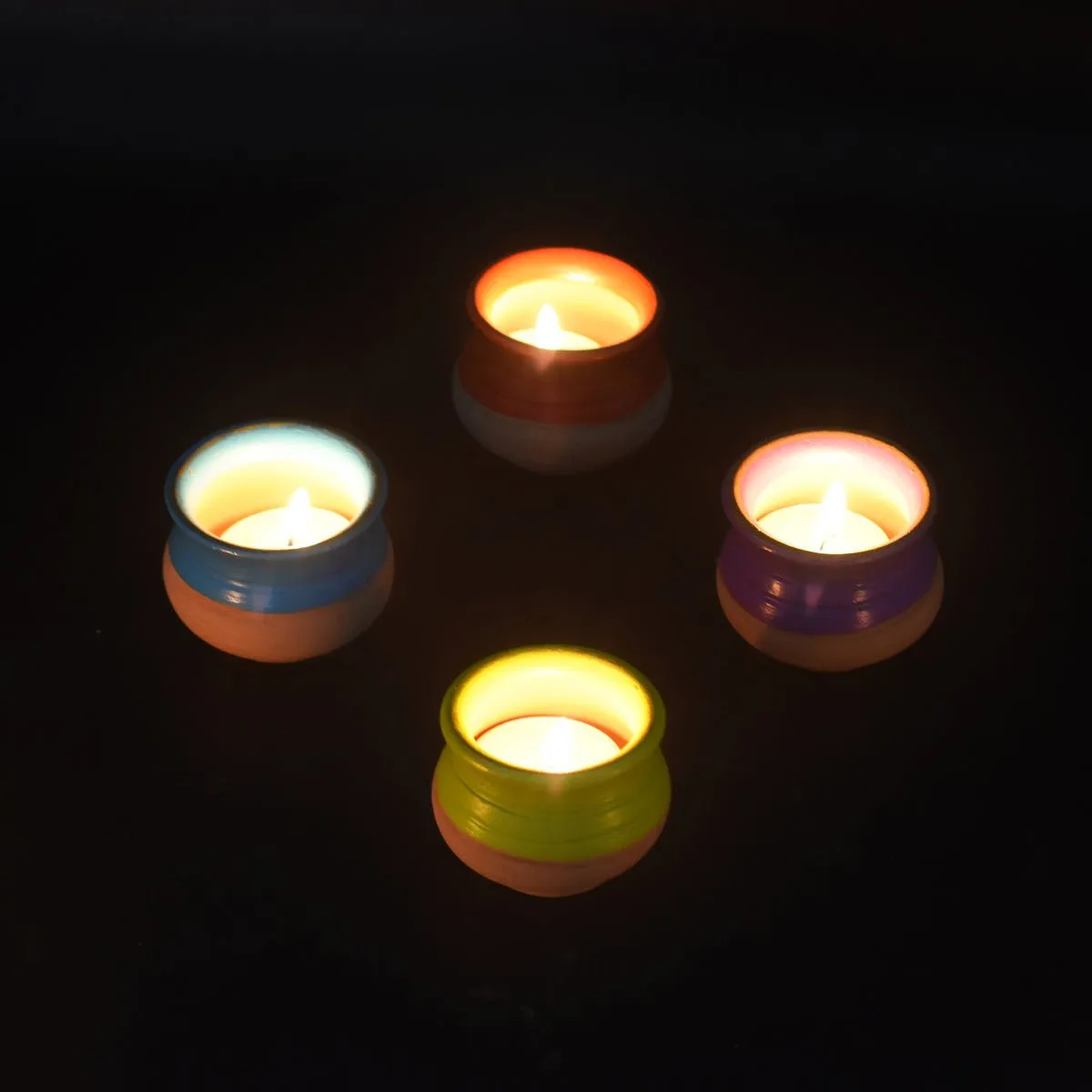 Pot Handi Candle Holder- Set Of 4 with 4 Free HD Soywax Candles